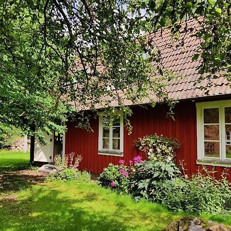 Stuga I Naturskoena Mittskane Hoor Exterior photo